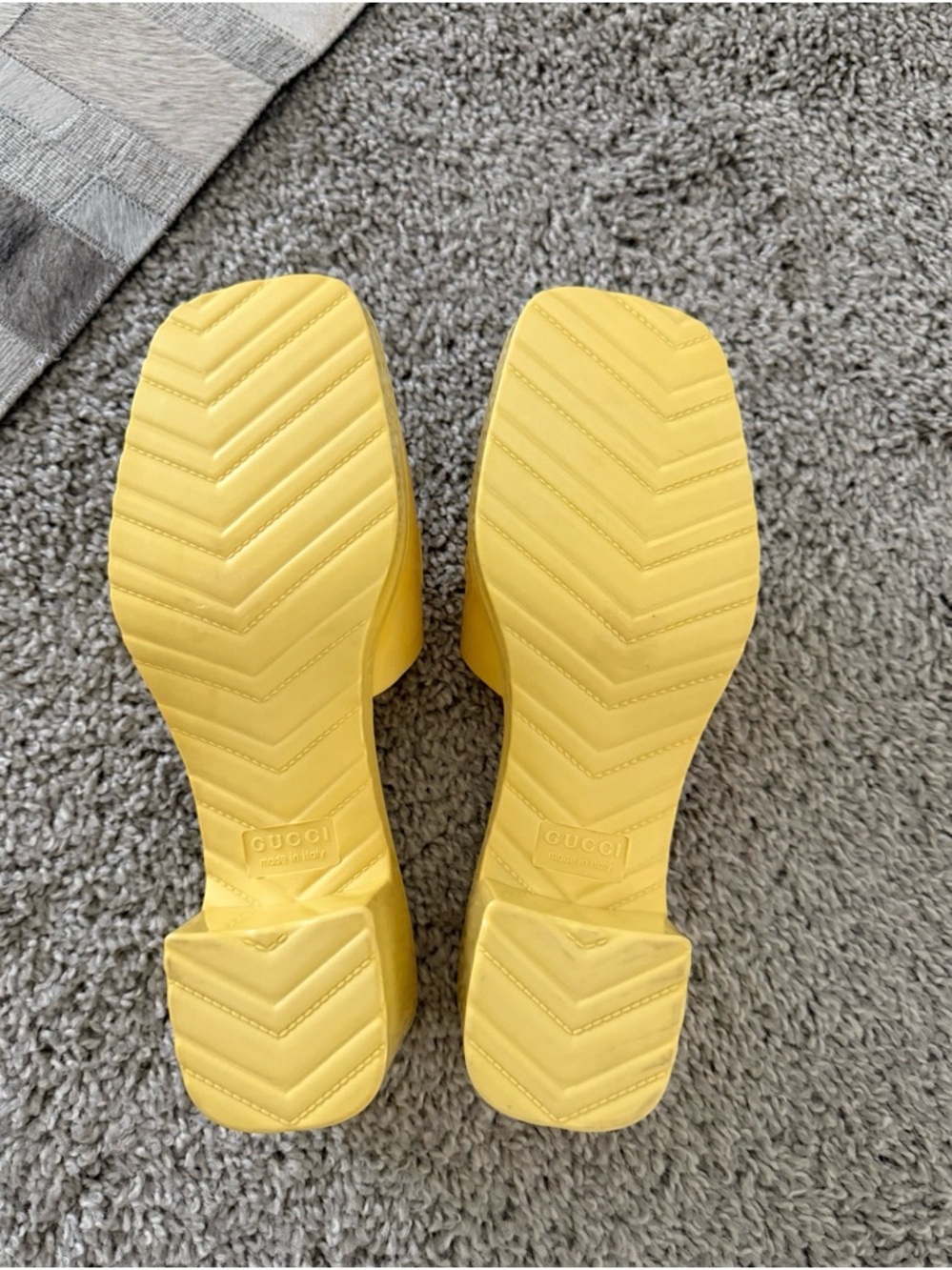 Gucci Jelly Yellow Slide Mules with Embossed Logo - Picture 3 of 4